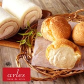 【北海道】ベイクド・アルルの純白ロールケーキとシュークリームのギフト