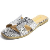 フラットヒールスクエアサンダル