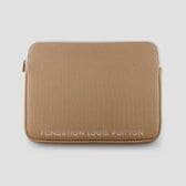 キャメル【FONDATION LOUIS VUITTON】美術館 限定 PCケース