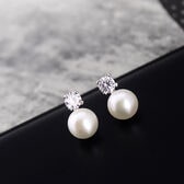 ホワイトパールピアス