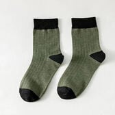 【グリーン】バイカラーメンズソックス（クルー丈）