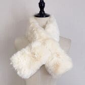【ベージュ】ふわふわマフラー ティペット 差し込みタイプ