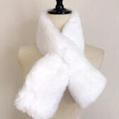 【ホワイト】ふわふわマフラー ティペット 差し込みタイプ