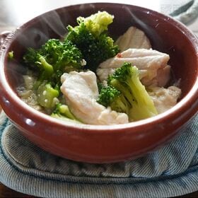 Delcy 切れてるサラダチキンとおだしのブロッコリー(プレーン) 130g