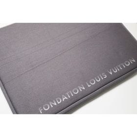 グレー【FONDATION LOUIS VUITTON】美術館 限定 PCケース