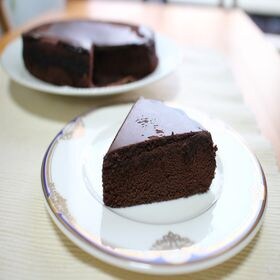 【6号/直径約18cm】常温チョコレートケーキ 六甲山麓牛乳...