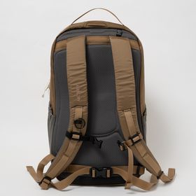 ARC'TERYX] バックパック MANTIS 26 BACKPACK ブラウンを税込・送料込