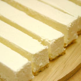 【計500g】レアチーズケーキバー（プレーン） | オーストラリア産クリームチーズと良質なクリームをあわせて、レアチーズケーキにしました！