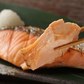 【1.5kg】「三協水産」 北海道日高沖 新巻鮭姿切身 | 新鮮な秋鮭を甘塩に仕立てました。