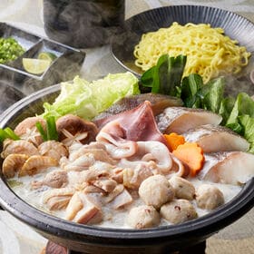 【3~4人前】北海道産鶏もも肉と魚介を使った　鶏白湯鍋セット | 鶏もも肉や海産素材を楽しめる鶏白湯鍋のセットです。