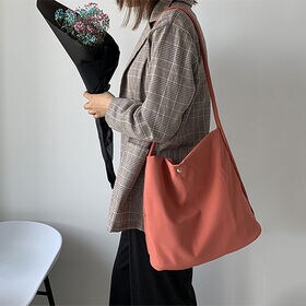 【オレンジ】斜め掛けも出来るシンプルナイロントート
