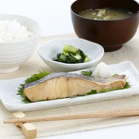 北海道　焼き鮭切り身（常温・個包装） | 焼かない・開けるだけで食べられる便利さ♪お弁当はこれで決まり!!