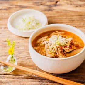 【群馬】だるま食堂のおつまみセット（もつ煮 3種・燻製ホルモン 2種/各1パック）