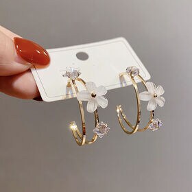 フラワーモチーフ フックピアス