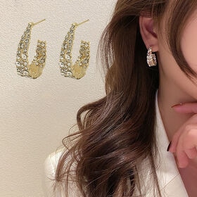 ラインストーンモチーフビジューピアス  ゴールド