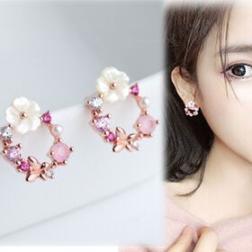 フラワーモチーフ サークルピアス（ピンクバタフライ）