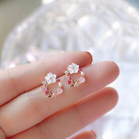 フラワーモチーフ サークルピアス（ピンクバタフライ）