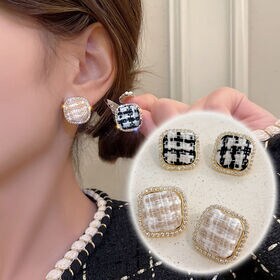 【ブラック】スタッドピアス