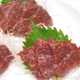 【300g】ミンク鯨 高級霜降り《超希少部位》【尾の身(鯨の大とろ)】