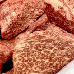 【300g】厳選 鯨 尾の身（霜降り）