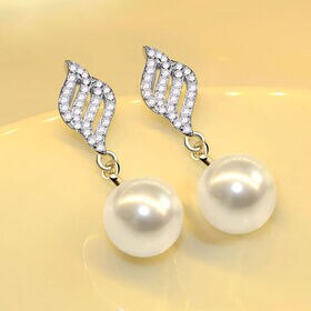 【シルバー】エレガントな揺れるパールピアス