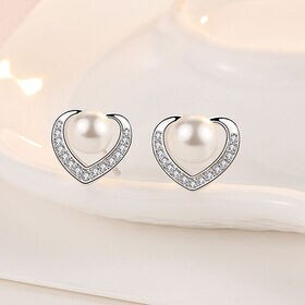 【シルバー】ハートモチーフ パール×ストーンスタッドピアス