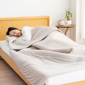 【ベージュ／ダブル】もちもちフトン 掛け布団 ウレタン（洗濯ネット使用で丸洗い可）※日本製