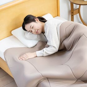 【ブラウン／クイーン】もちもちフトン 掛け布団 ウレタン（洗濯ネット使用で丸洗い可）※日本製