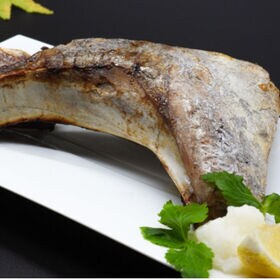 【計約4kg】まぐろカマ（BBQ・煮付け等に）豊洲加工