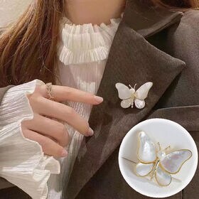 蝶々デザイン ミニブローチ