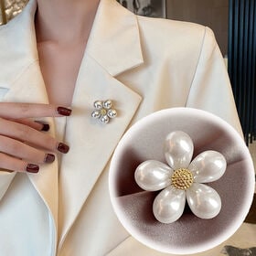 ホワイトフラワーブローチ