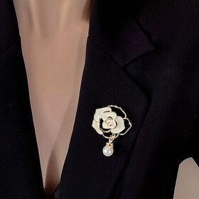 【ホワイト】ローズモチーフブローチ