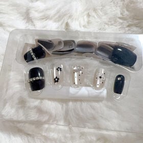 【30枚入】ネイルチップ   モノトーン風フラワーデザイン