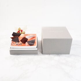【12/22着】shirokane sweets TOKYO【GIFTBOX】白金ティラミス（桃）