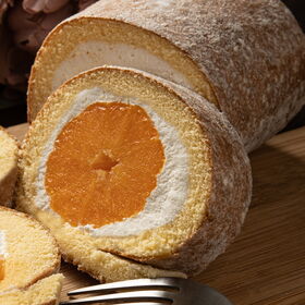 【約350g×1本】＜新杵堂＞ まるごとみかん 5粒入フルーツロールケーキ