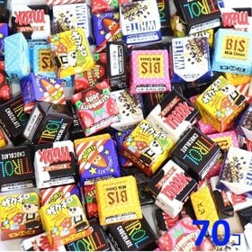 【70個セット】おかしのマーチ チロルチョコ | 懐かしの駄菓子屋サイズのチロルチョコ。チョコっとあの人にプレゼント♪