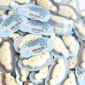 【50コ】丹生堂 見た目もかわいい！ちっちゃなシナモロール レリーフチョコ(クリームソーダ味)