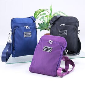 【ブラック】カード入れ付き多機能ショルダー