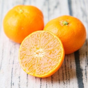 【2kg(M~2Lサイズ込)】吉田みかん ※ご家庭用・多少の枝傷・葉傷・黒点有り