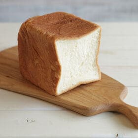 【キヨカモリモト】溢れる栗のクロワッサン食パンとプレーンのクロワッサン食パンのセット