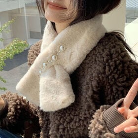 【A02/ベージュ】ふわふわフェイクファーティペット | ふわふわのボリューム感が嬉しいフェイクファー 差し込みタイプのマフラー