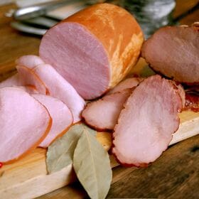 【賞味期限間近】鎌倉ハム富岡商会 エンブレム2本詰合せ 鎌倉ハム富岡商会のエンブレム2本詰合せ