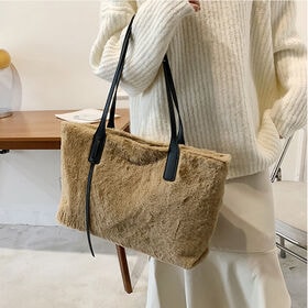 【ベージュ】ファートートバッグ | シンプルデザインで普段使いにも通勤用にも使える