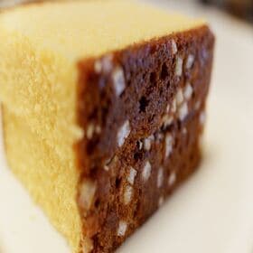 【予約受付】5/7~順次出荷【2026年母の日】ピンクカーネーション&カステラ切り落とし2本