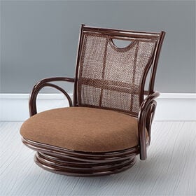 【ダークブラウン】あぐらで座れる天然籐回転チェア | あぐらもかける幅広座面のゆったり天然籐回転座椅子