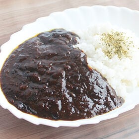 スパイシーポークカレー 6Pセット (1P/180g) 本格濃厚黒カレー 国内製造