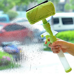 【グリーン】霧吹き・水切りが一体になった窓用ワイパー