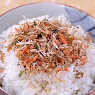 「半生ふりかけ」鮭シャケちりめんタラ入り