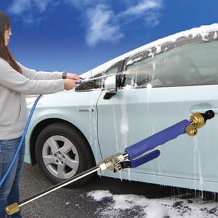 本体を家庭用ホースにつなげて蛇口をひねるだけで高圧洗浄ノズルに！先が曲がるウォータージェットフレキシブルミニ