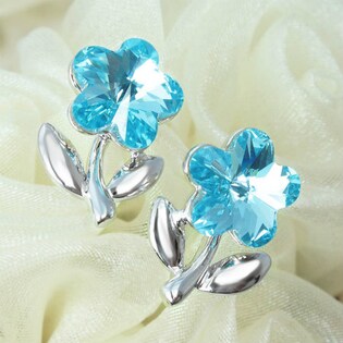 高品質クリスタルフラワー ライトブルーと美発色ブルー フラワーのドロップピアス❀ 高品質クリスタルフラワー ライトブルーと美発色ブルー フラワーの